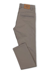 Cardinal Celana Panjang Chinos Skinny Pria C0020BK04C